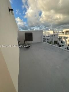 For Rent: $2,950 (4 beds, 3 baths, 1398 Square Feet)