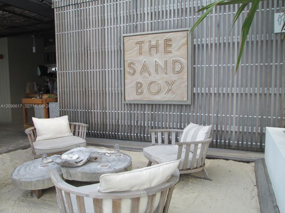 Sand Box dining poolside