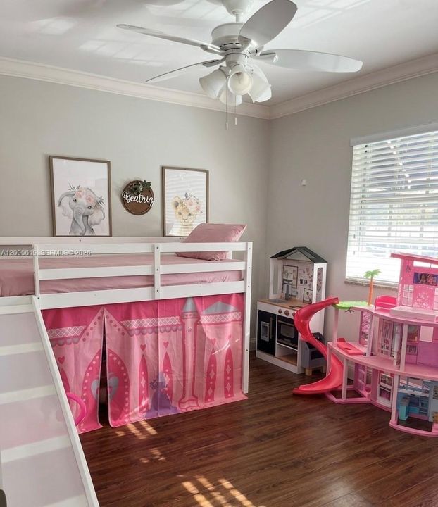 For Rent: $2,400 (2 beds, 2 baths, 1020 Square Feet)