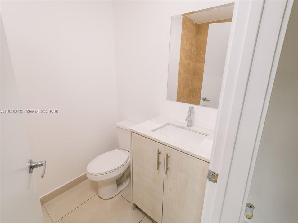 For Sale: $559,000 (5 beds, 4 baths, 1902 Square Feet)