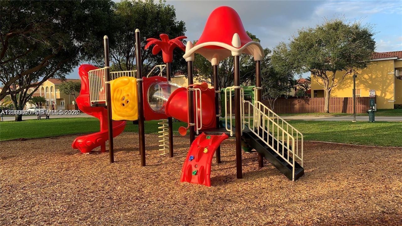 For Rent: $4,250 (5 beds, 3 baths, 2444 Square Feet)