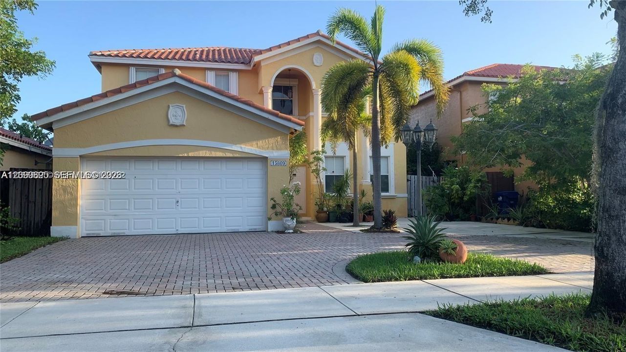 For Rent: $4,250 (5 beds, 3 baths, 2444 Square Feet)