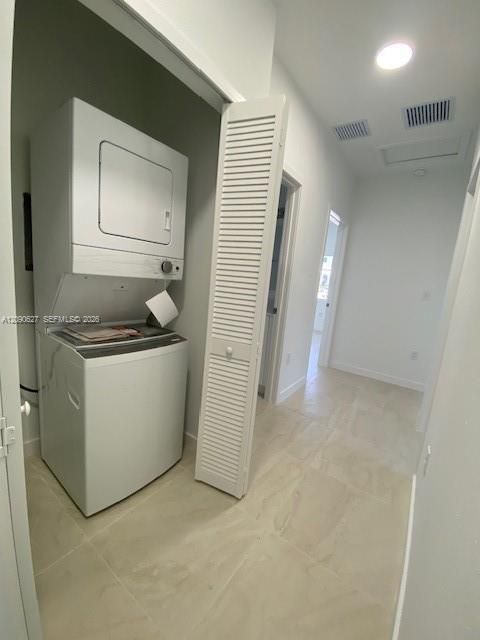 В аренду: $2,500 (3 спален, 2 ванн, 1250 Квадратных фут)