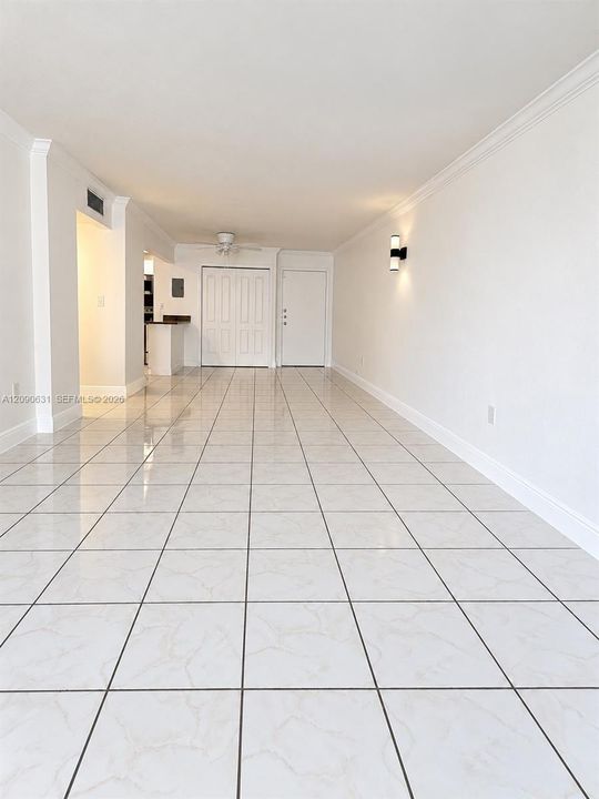 For Sale: $280,000 (2 beds, 2 baths, 1026 Square Feet)