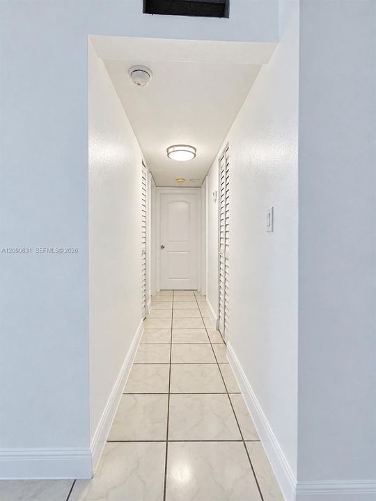 For Sale: $280,000 (2 beds, 2 baths, 1026 Square Feet)