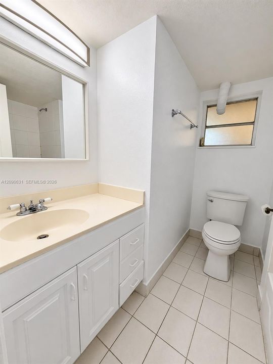 For Sale: $280,000 (2 beds, 2 baths, 1026 Square Feet)