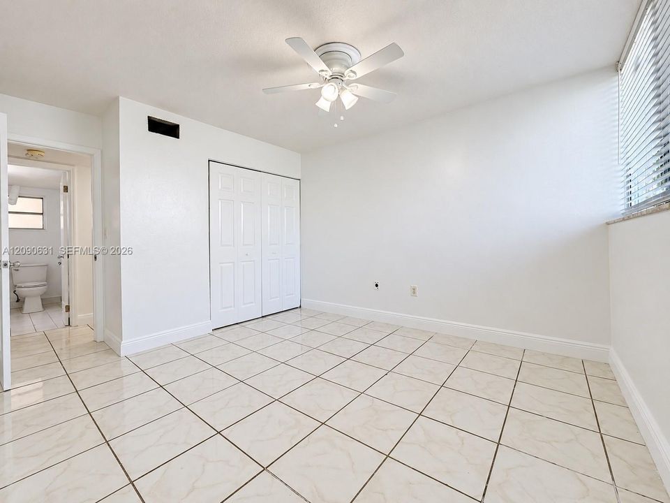 For Sale: $280,000 (2 beds, 2 baths, 1026 Square Feet)