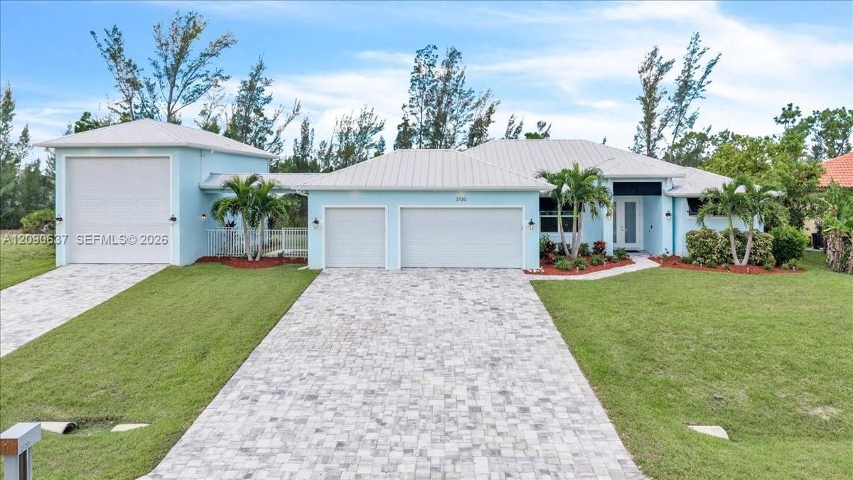 En Venta: $870,000 (4 camas, 2 baños, 2002 Pies cuadrados)