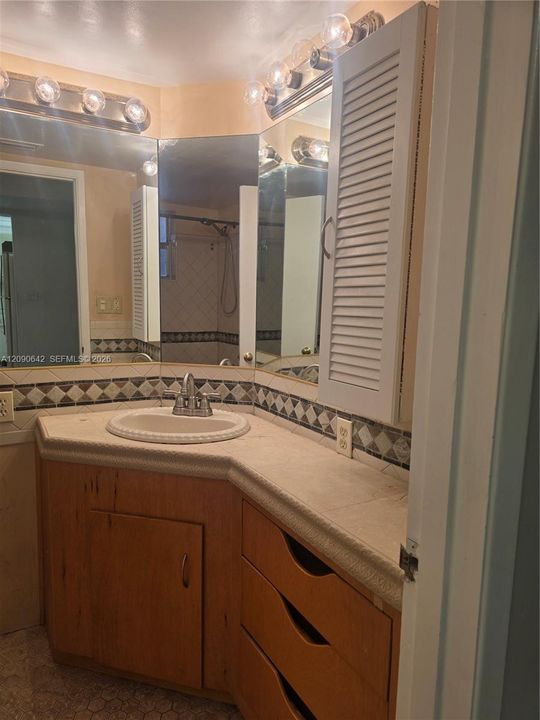 En Venta: $140,000 (1 camas, 1 baños, 825 Pies cuadrados)