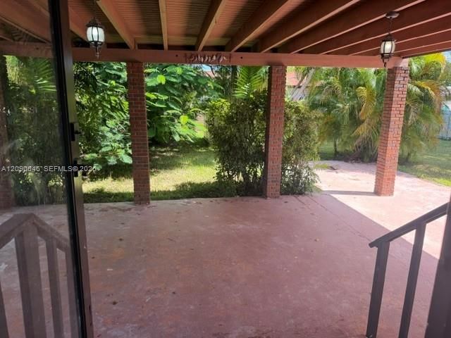 For Rent: $3,000 (3 beds, 1 baths, 1200 Square Feet)
