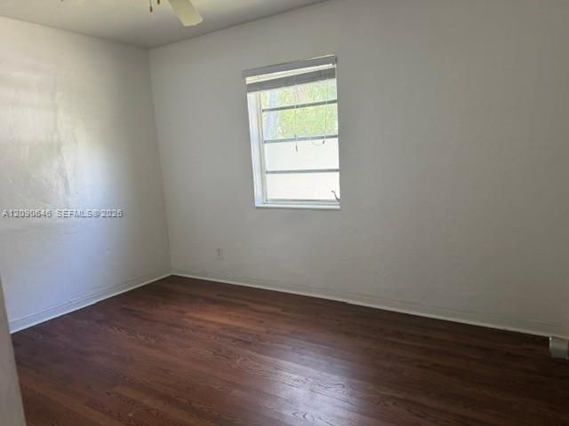 For Rent: $3,000 (3 beds, 1 baths, 1200 Square Feet)