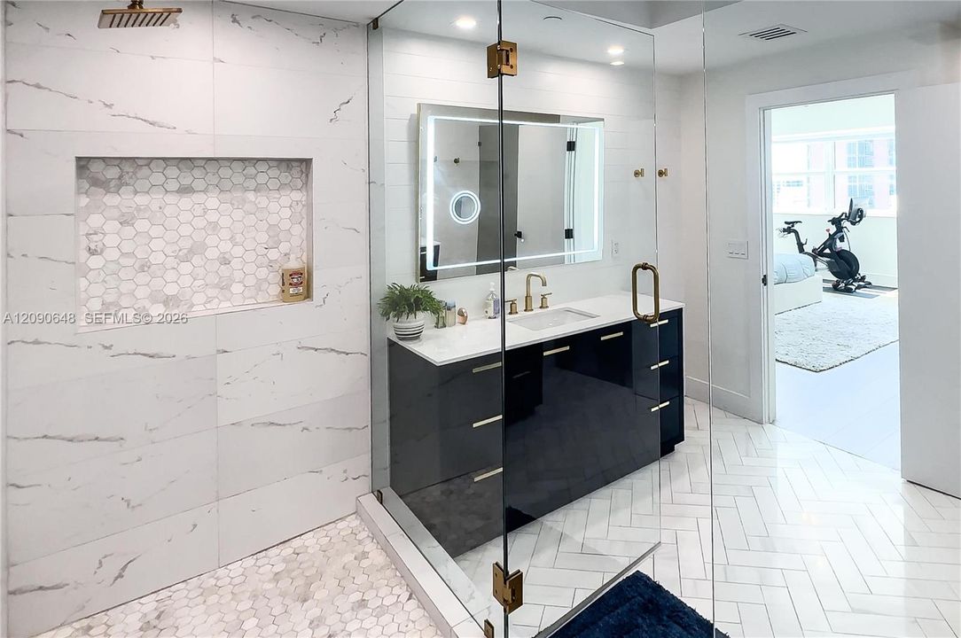 En Venta: $2,495,000 (3 camas, 3 baños, 3001 Pies cuadrados)