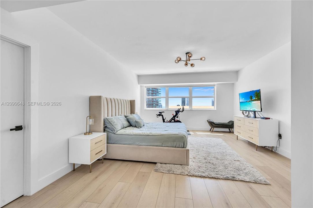 En Venta: $2,495,000 (3 camas, 3 baños, 3001 Pies cuadrados)