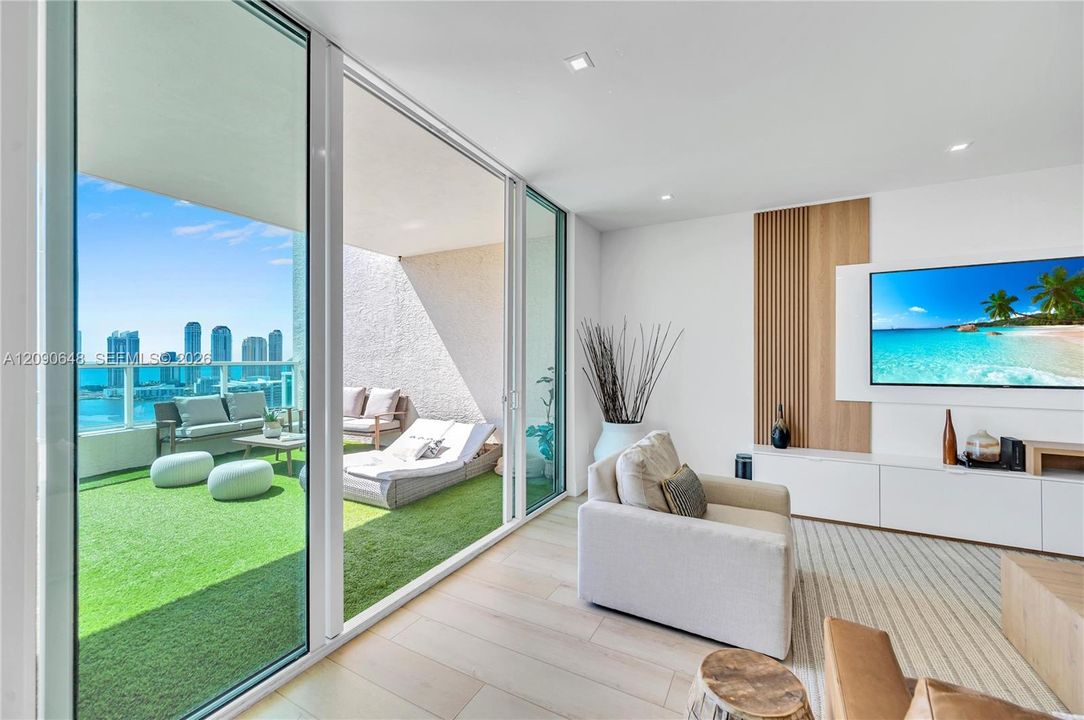 En Venta: $2,495,000 (3 camas, 3 baños, 3001 Pies cuadrados)