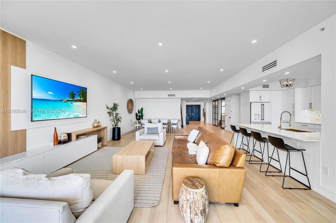 En Venta: $2,495,000 (3 camas, 3 baños, 3001 Pies cuadrados)