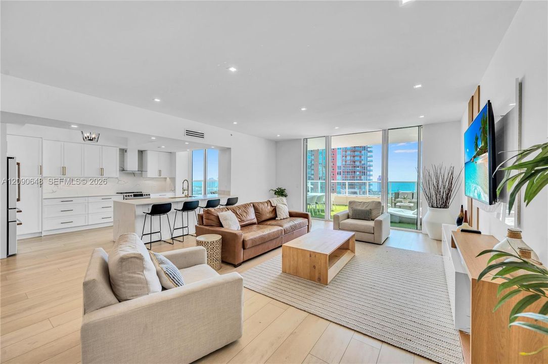 En Venta: $2,495,000 (3 camas, 3 baños, 3001 Pies cuadrados)