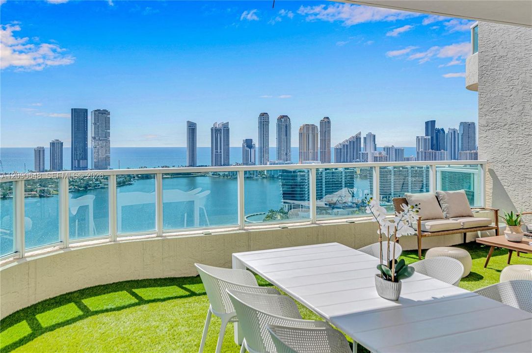 En Venta: $2,495,000 (3 camas, 3 baños, 3001 Pies cuadrados)