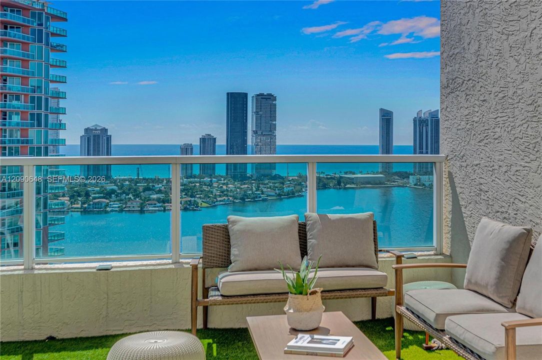 En Venta: $2,495,000 (3 camas, 3 baños, 3001 Pies cuadrados)