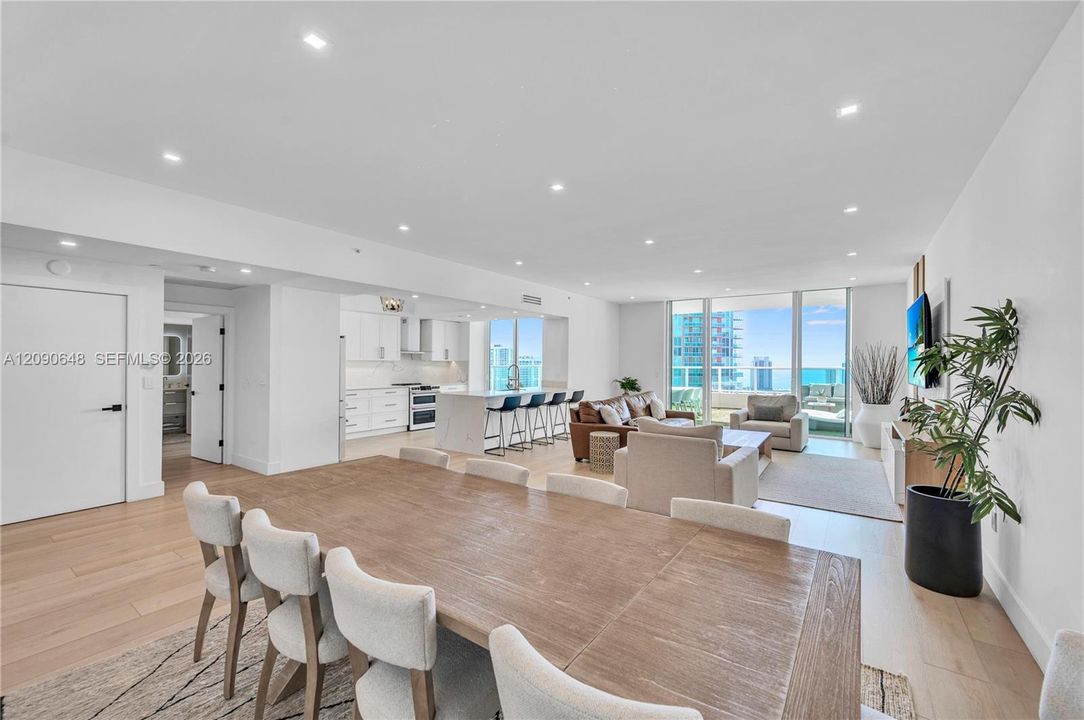 En Venta: $2,495,000 (3 camas, 3 baños, 3001 Pies cuadrados)