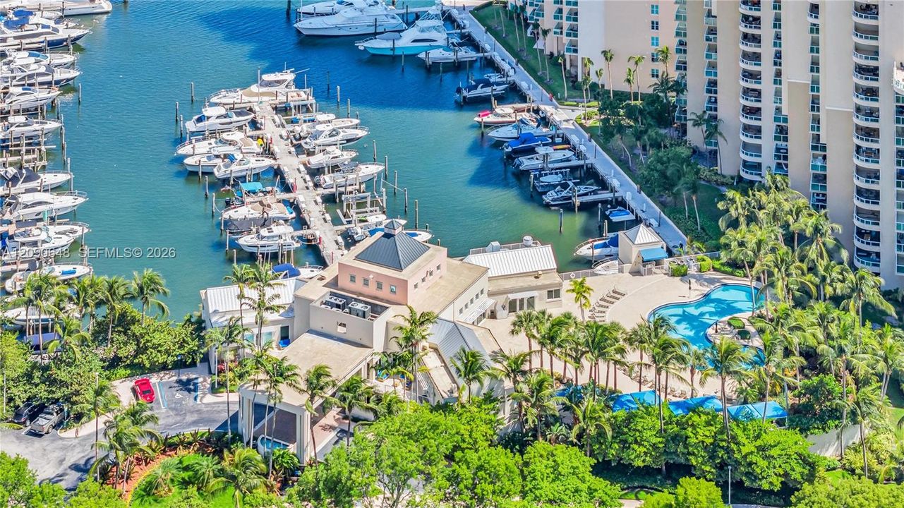 En Venta: $2,495,000 (3 camas, 3 baños, 3001 Pies cuadrados)