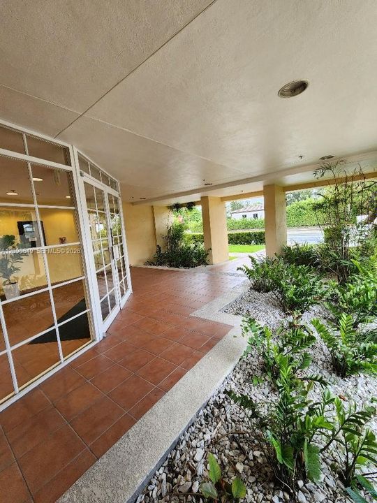 For Rent: $1,850 (1 beds, 1 baths, 34062 Square Feet)