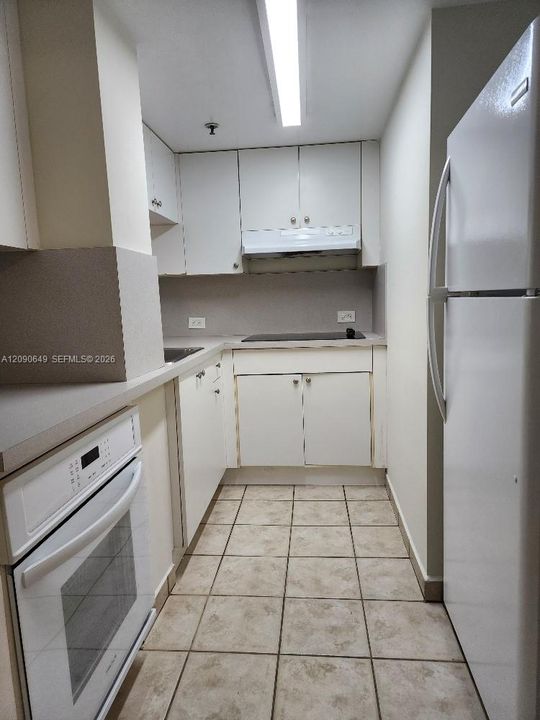 For Rent: $1,850 (1 beds, 1 baths, 34062 Square Feet)