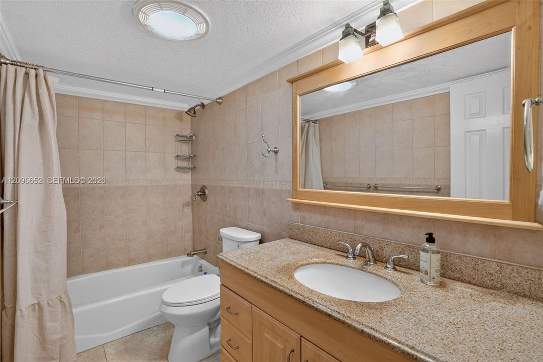 На продажу: $890,000 (3 спален, 2 ванн, 2664 Квадратных фут)