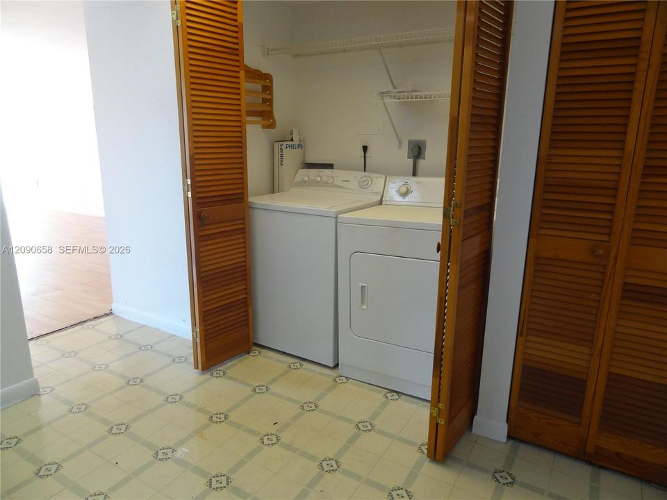 В аренду: $1,975 (1 спален, 1 ванн, 980 Квадратных фут)