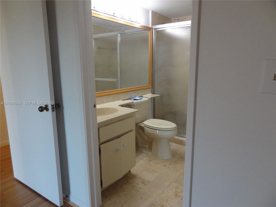 В аренду: $1,975 (1 спален, 1 ванн, 980 Квадратных фут)