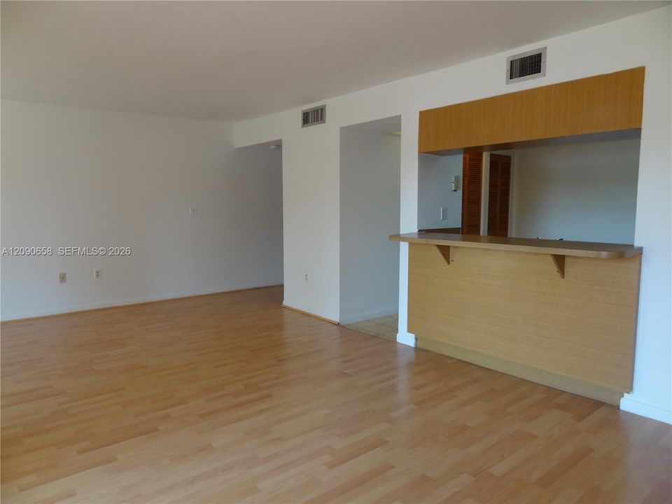 В аренду: $1,975 (1 спален, 1 ванн, 980 Квадратных фут)