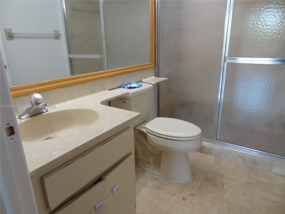 В аренду: $1,975 (1 спален, 1 ванн, 980 Квадратных фут)