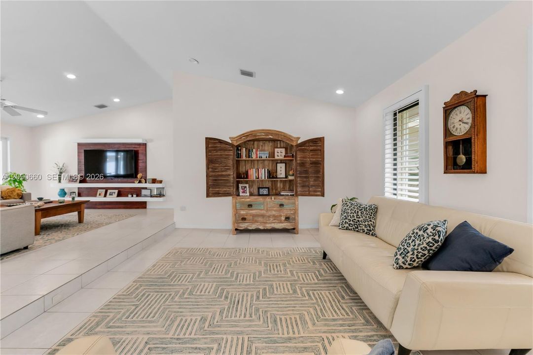 For Sale: $1,599,000 (4 beds, 3 baths, 3085 Square Feet)