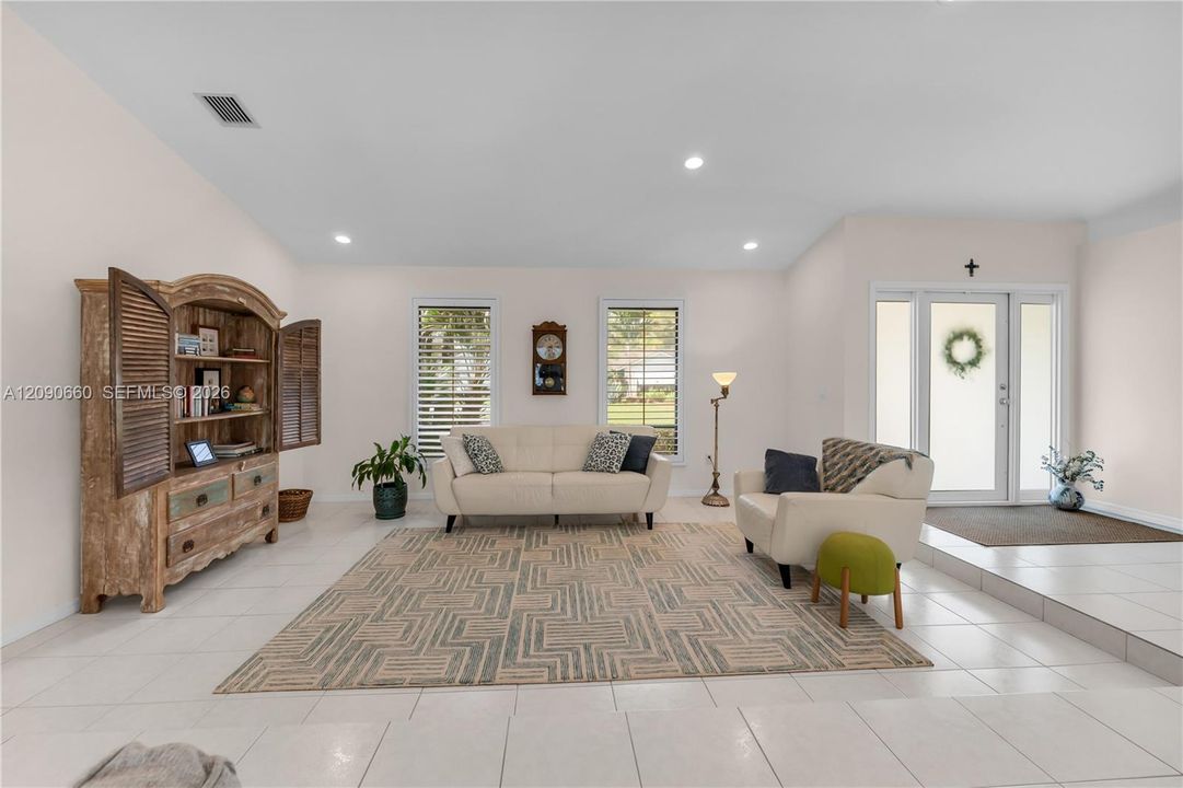 For Sale: $1,599,000 (4 beds, 3 baths, 3085 Square Feet)