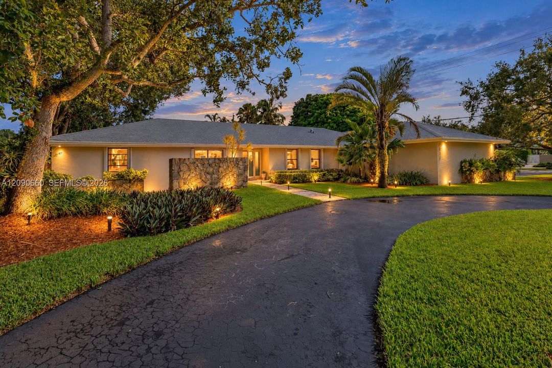 For Sale: $1,599,000 (4 beds, 3 baths, 3085 Square Feet)
