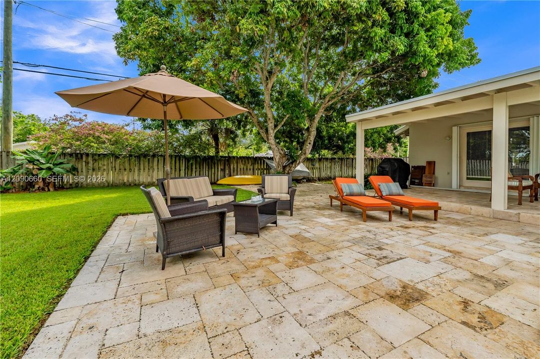 For Sale: $1,599,000 (4 beds, 3 baths, 3085 Square Feet)