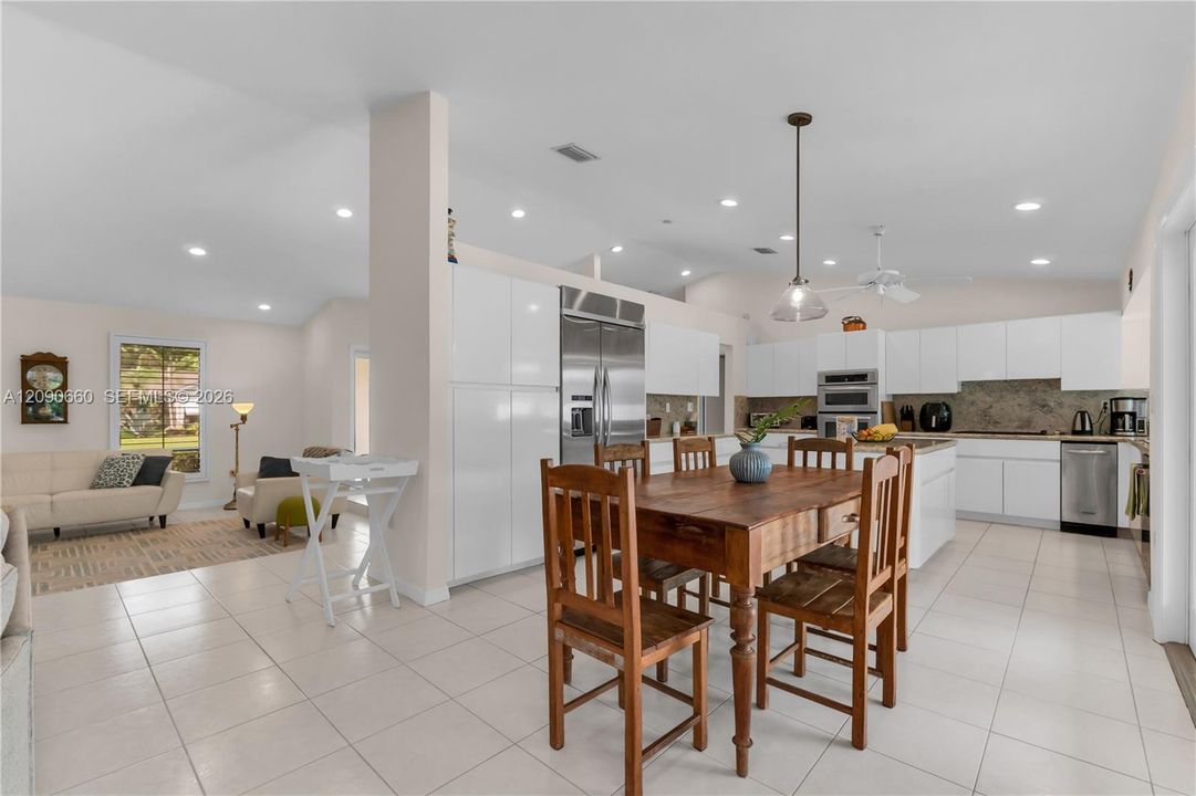 For Sale: $1,599,000 (4 beds, 3 baths, 3085 Square Feet)
