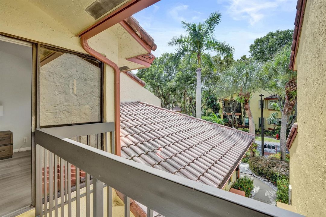 5355 Tenth Fairway Drive