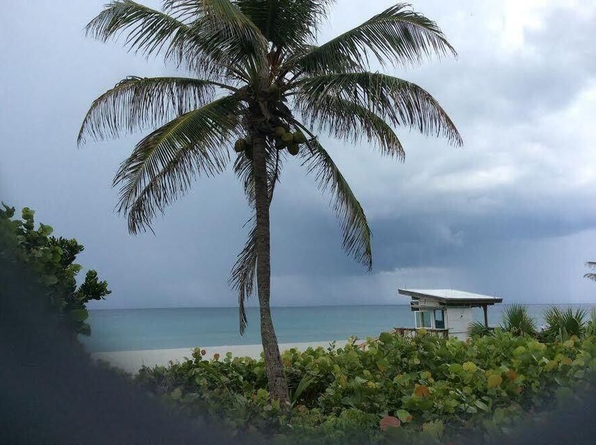 LIFEGUARD STATIONS AT PARK