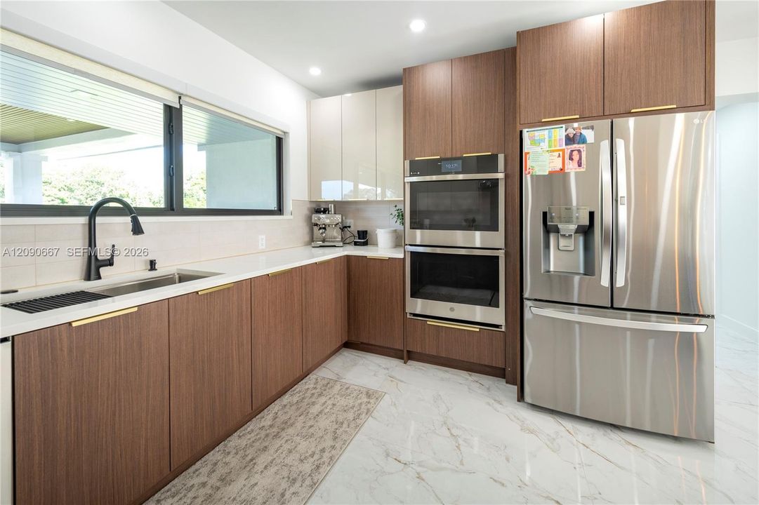 На продажу: $1,399,000 (3 спален, 3 ванн, 3044 Квадратных фут)