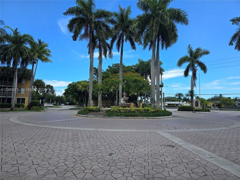 For Rent: $1,950 (2 beds, 2 baths, 1057 Square Feet)
