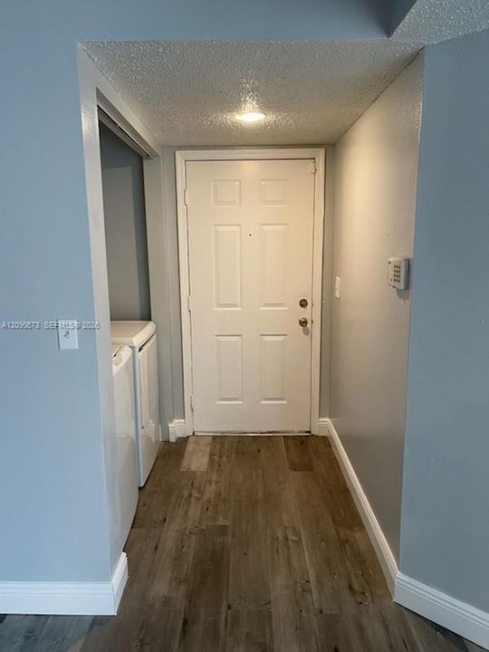 For Rent: $1,950 (2 beds, 2 baths, 1057 Square Feet)