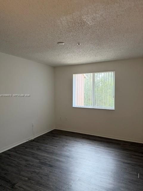 For Rent: $1,700 (1 beds, 1 baths, 798 Square Feet)