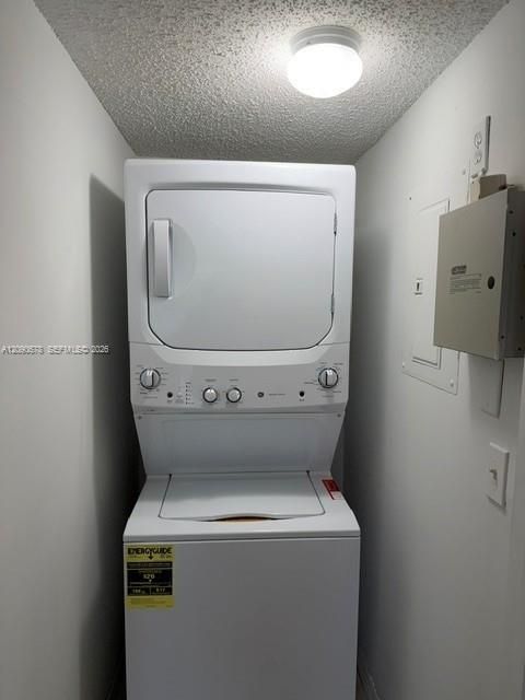 For Rent: $1,700 (1 beds, 1 baths, 798 Square Feet)