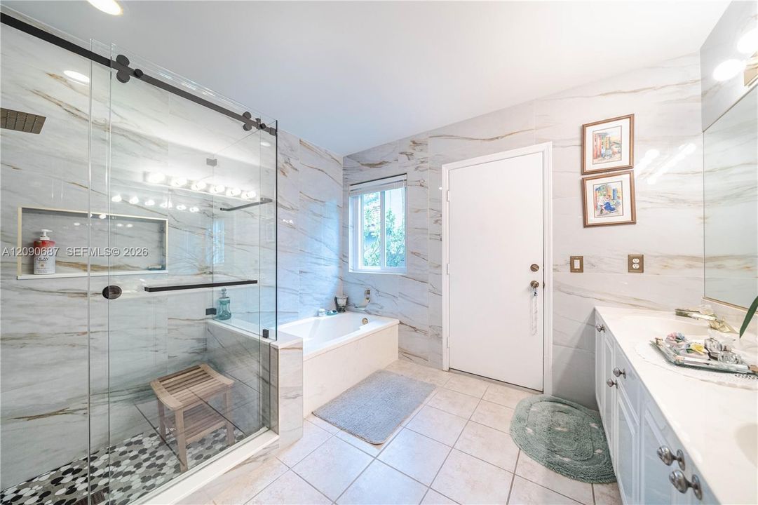 For Sale: $1,800,000 (5 beds, 3 baths, 4213 Square Feet)
