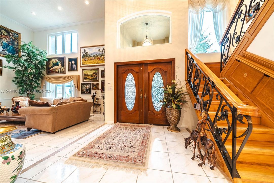 For Sale: $1,800,000 (5 beds, 3 baths, 4213 Square Feet)