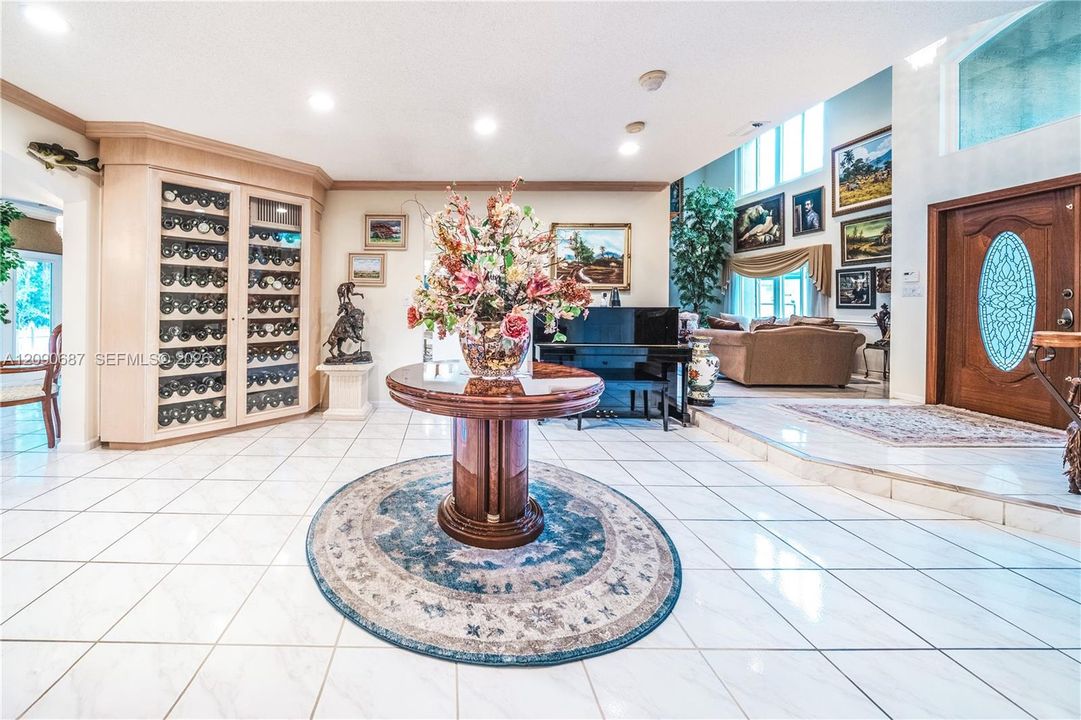 For Sale: $1,800,000 (5 beds, 3 baths, 4213 Square Feet)