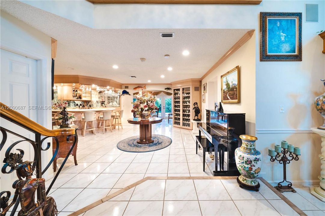 For Sale: $1,800,000 (5 beds, 3 baths, 4213 Square Feet)