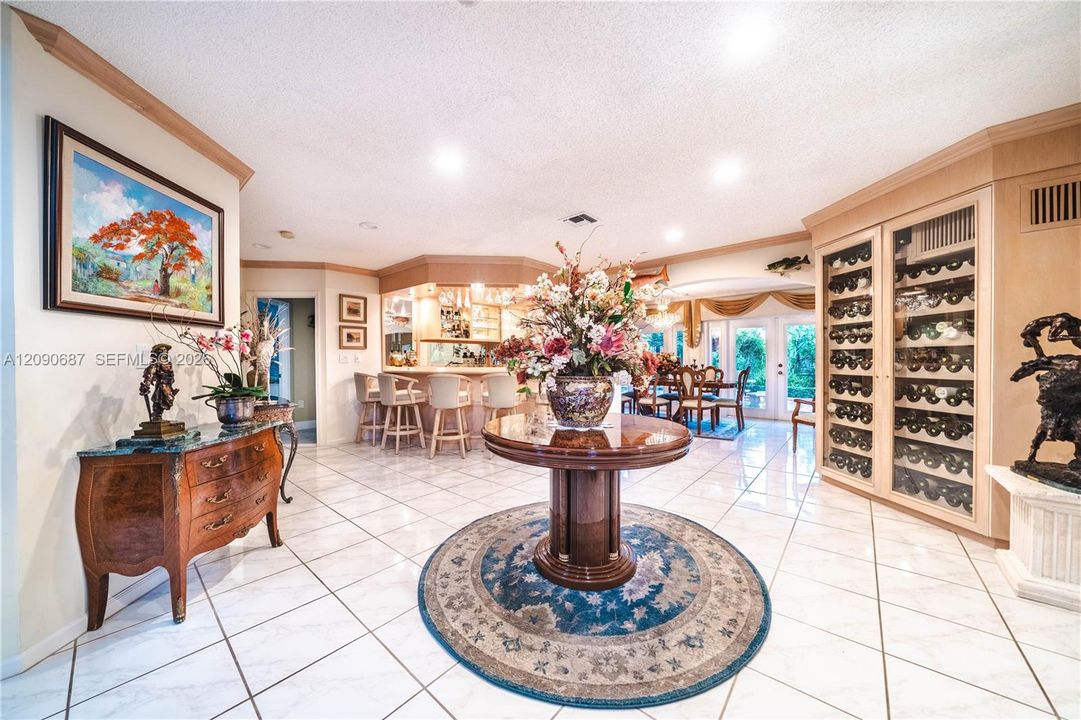 For Sale: $1,800,000 (5 beds, 3 baths, 4213 Square Feet)