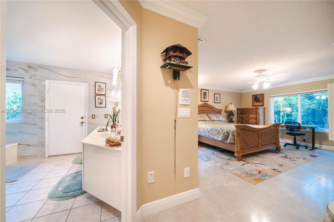 For Sale: $1,800,000 (5 beds, 3 baths, 4213 Square Feet)