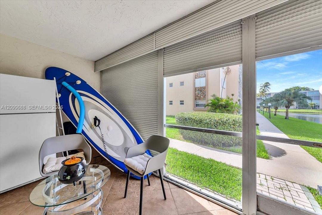For Sale: $225,000 (2 beds, 2 baths, 1144 Square Feet)